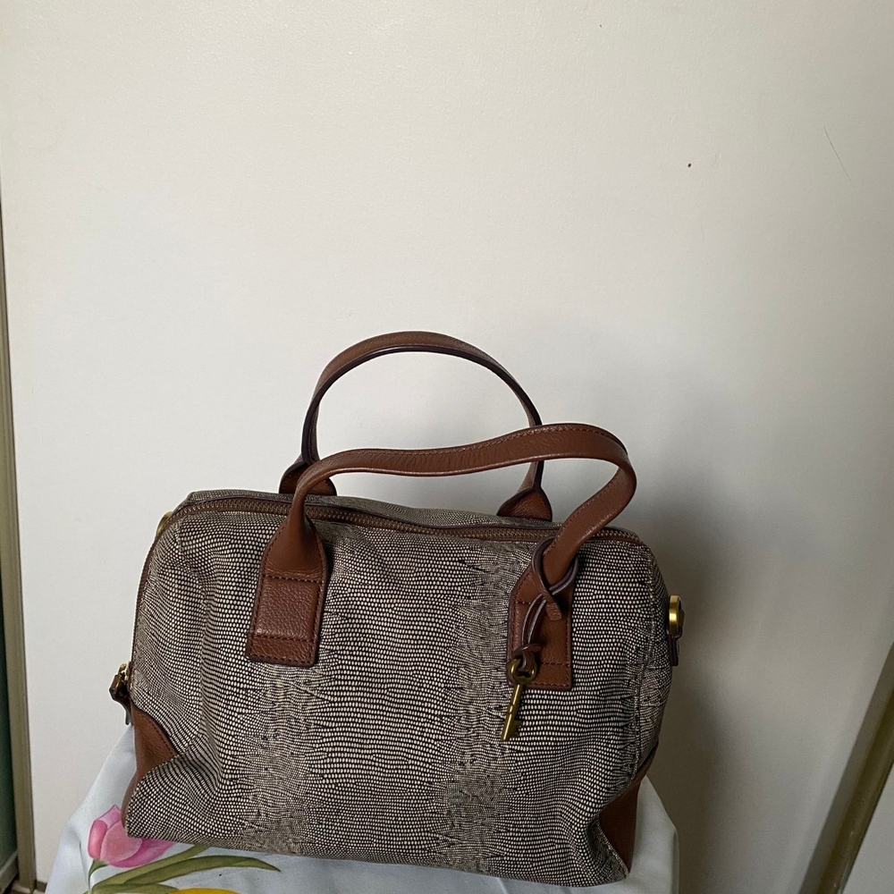 Fossil “Sydney” Satchel – Grey Leather & Polyurethane